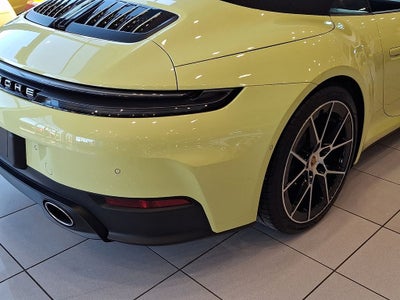 2025 Porsche 911 Carrera