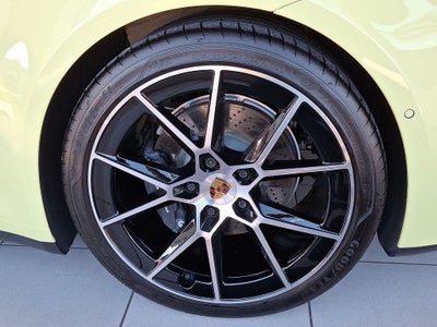 2025 Porsche 911 Carrera