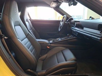 2025 Porsche 911 Carrera