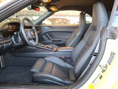 2025 Porsche 911 Carrera