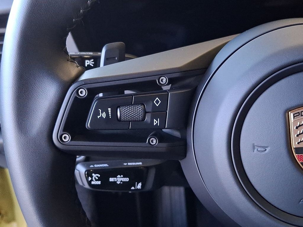 2025 Porsche 911 Carrera