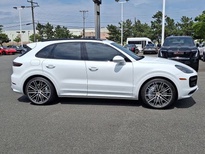 2023 Porsche Cayenne Turbo