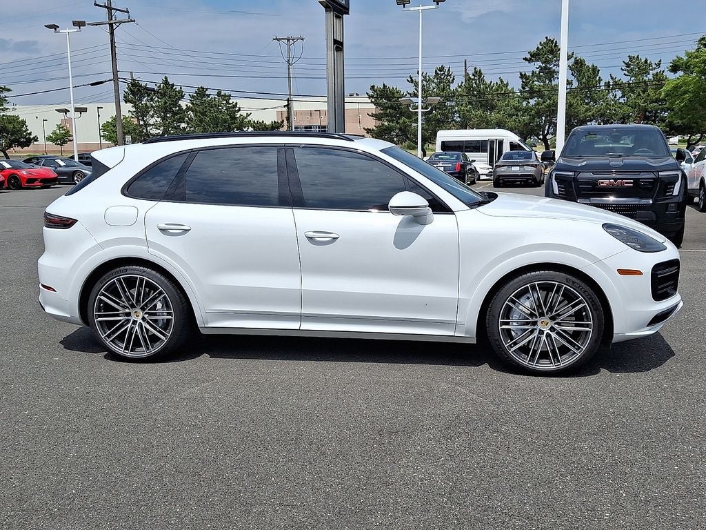 2023 Porsche Cayenne Turbo