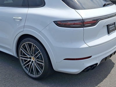 2023 Porsche Cayenne Turbo