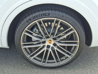 2023 Porsche Cayenne Turbo