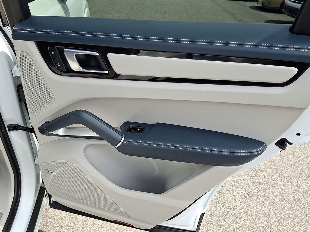 2023 Porsche Cayenne Turbo