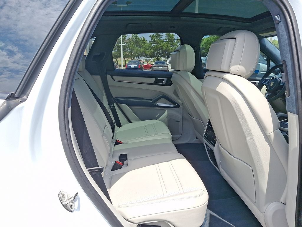 2023 Porsche Cayenne Turbo