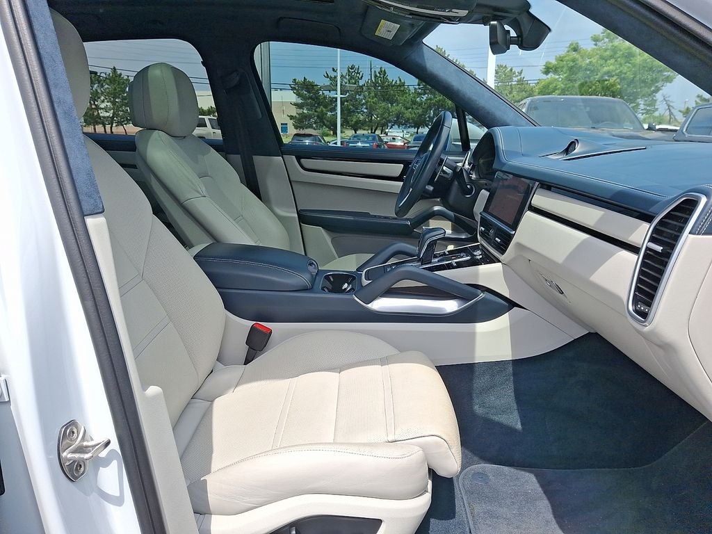 2023 Porsche Cayenne Turbo