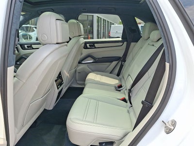 2023 Porsche Cayenne Turbo