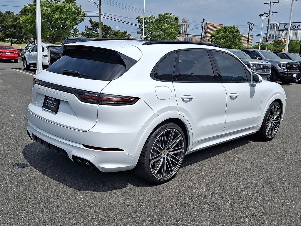 2023 Porsche Cayenne Turbo