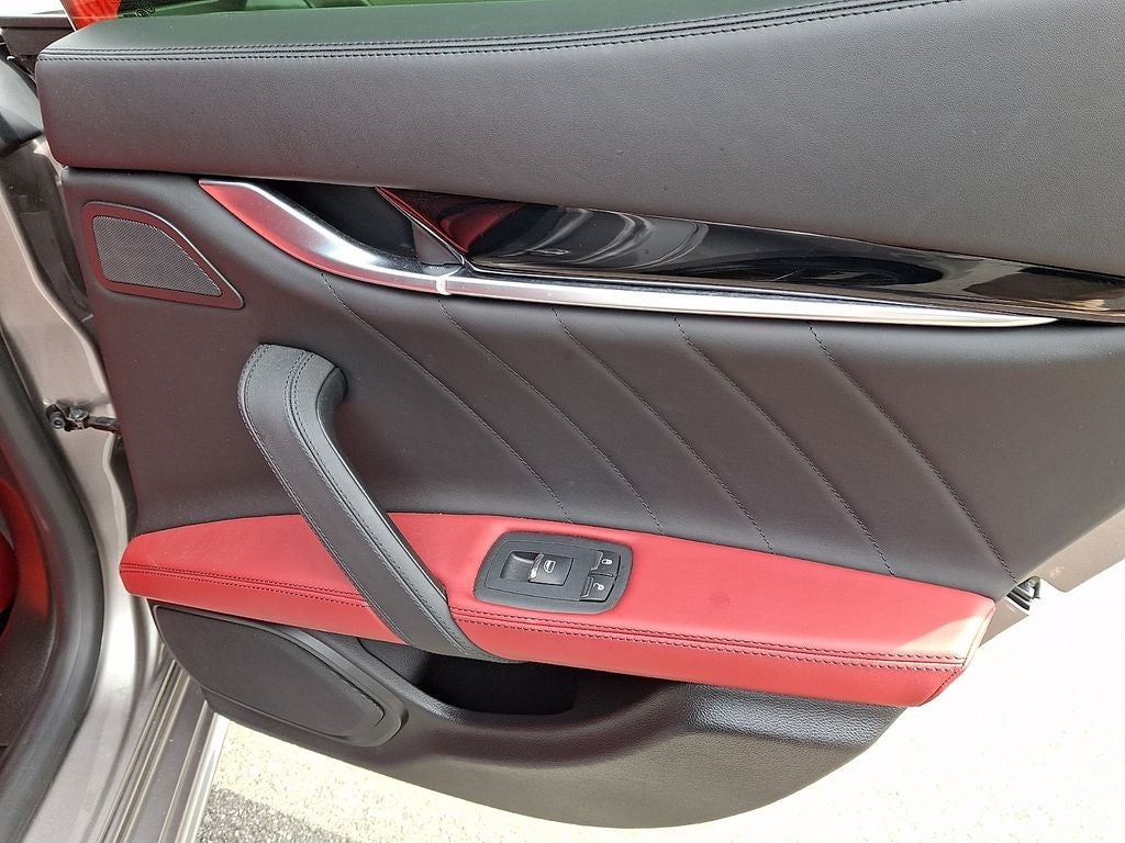 2022 Maserati Ghibli Modena