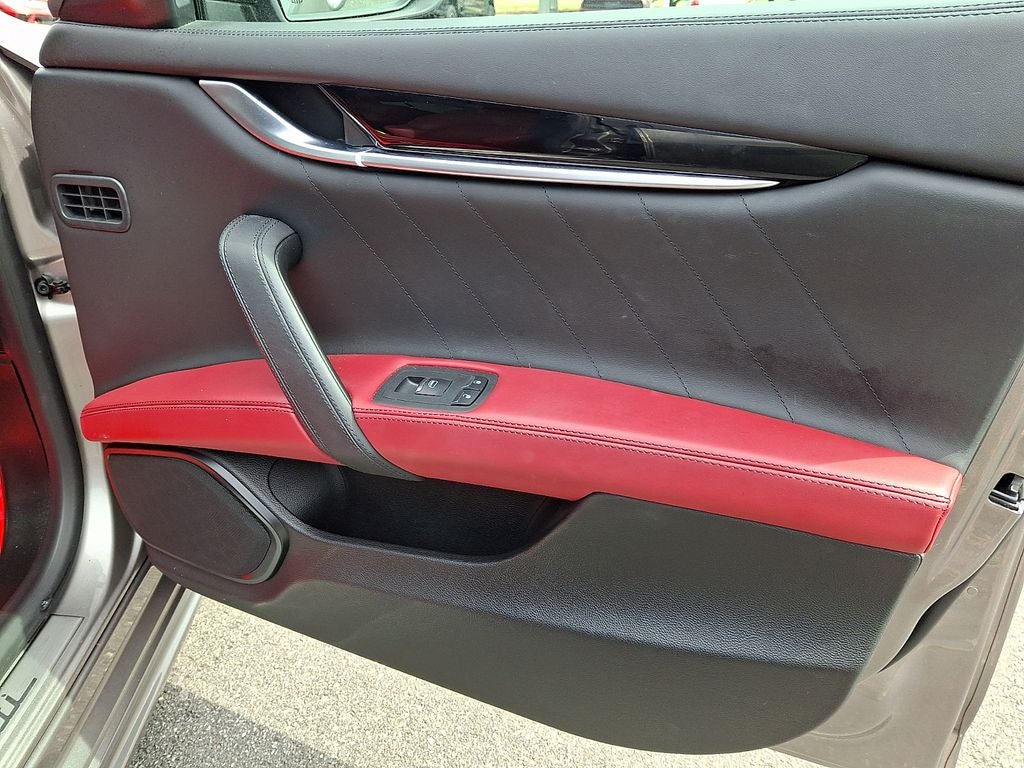 2022 Maserati Ghibli Modena