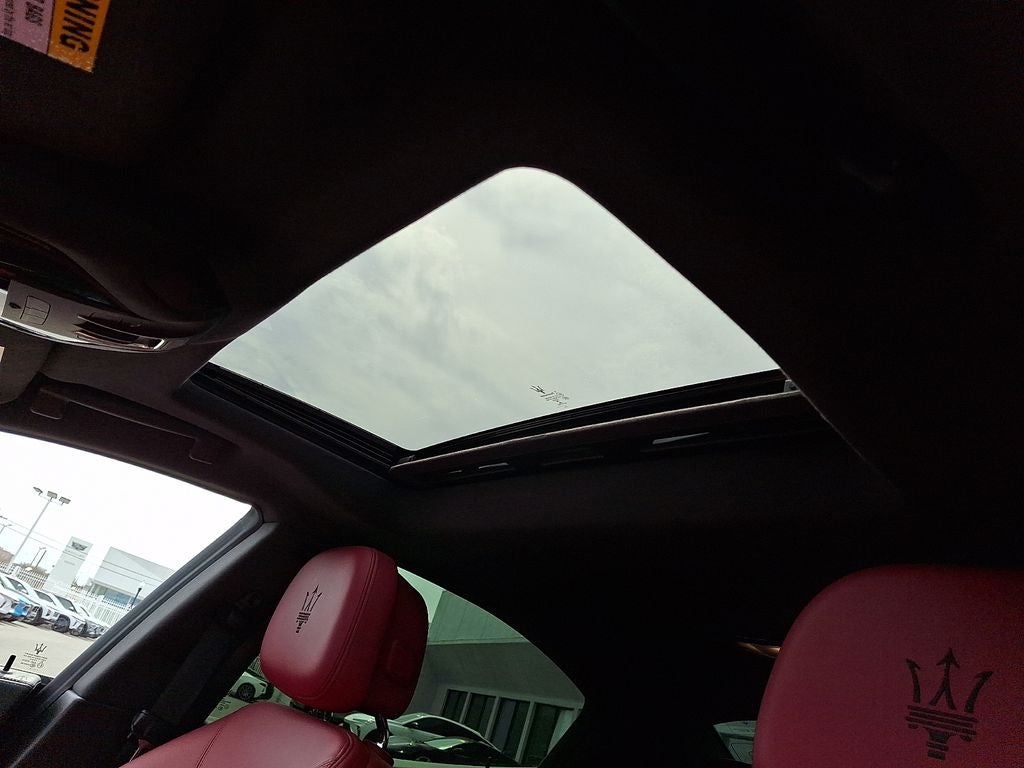 2022 Maserati Ghibli Modena