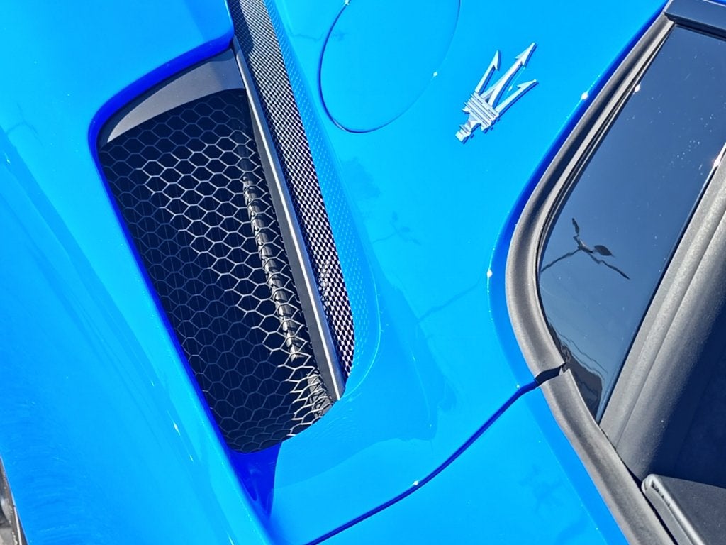 2023 Maserati MC20 Base