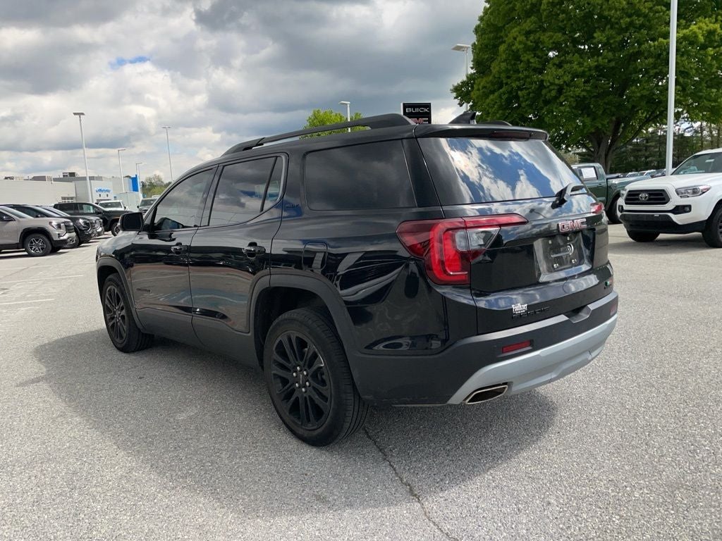 2023 GMC Acadia SLT