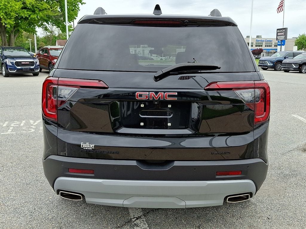 2023 GMC Acadia SLT