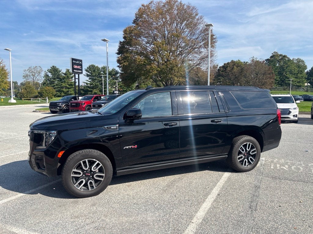 2023 GMC Yukon XL AT4