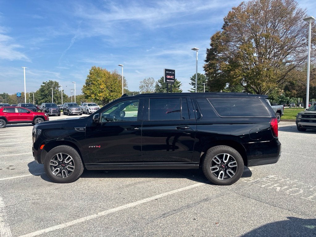 2023 GMC Yukon XL AT4