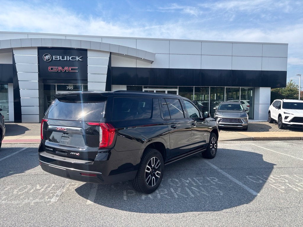 2023 GMC Yukon XL AT4