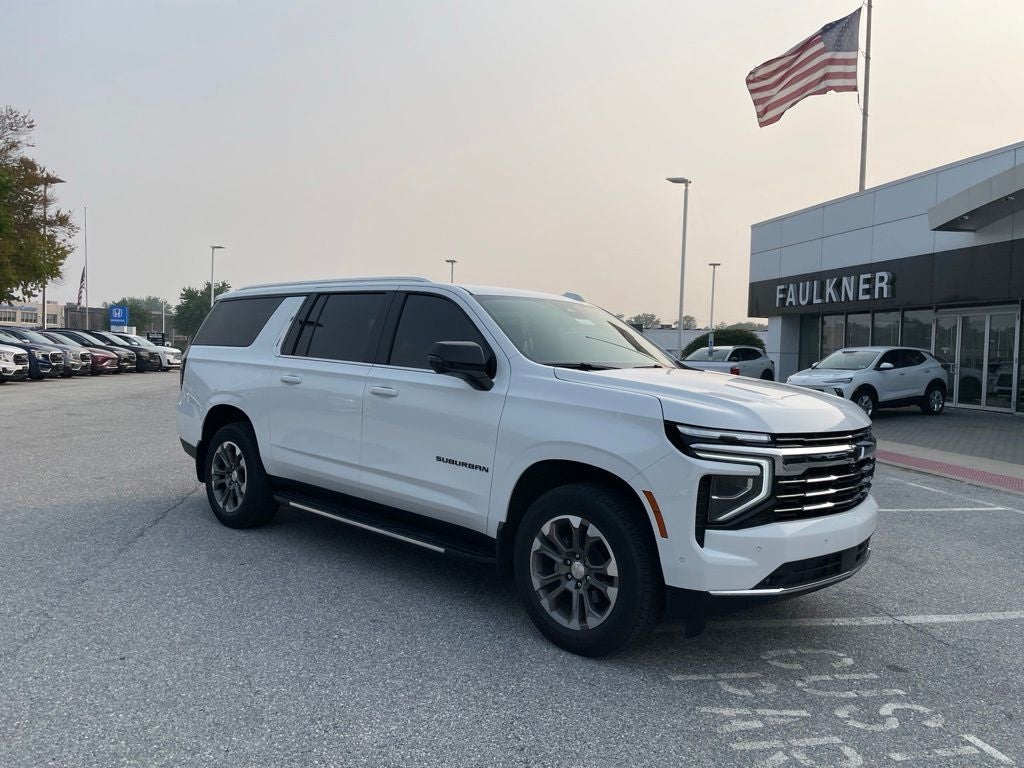 2025 Chevrolet Suburban LT