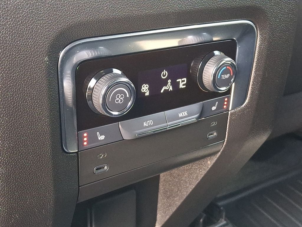 2025 Chevrolet Suburban LT