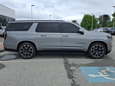 2025 Chevrolet Suburban RST