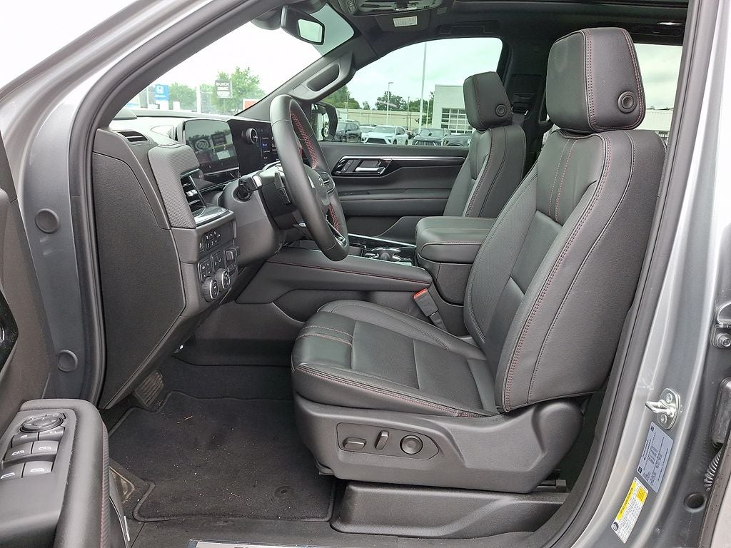 2025 Chevrolet Suburban RST