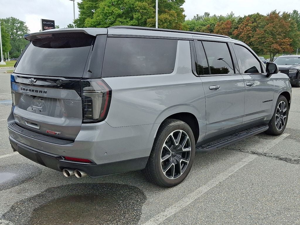 2025 Chevrolet Suburban RST