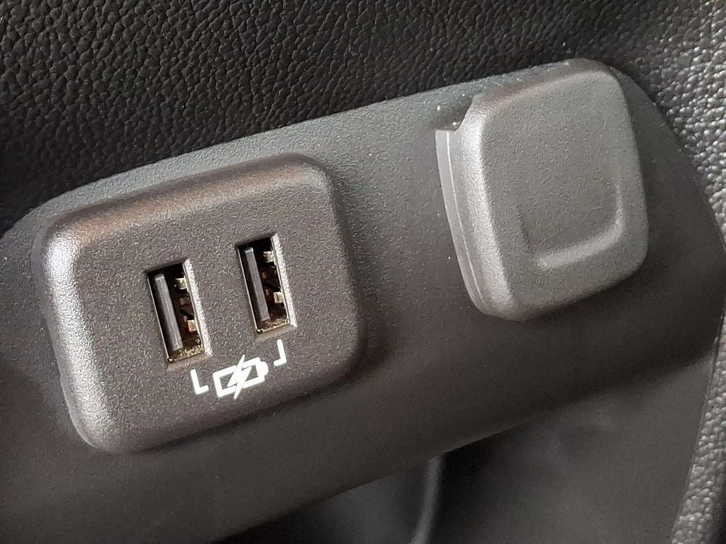 2022 GMC Canyon AT4 w/Leather