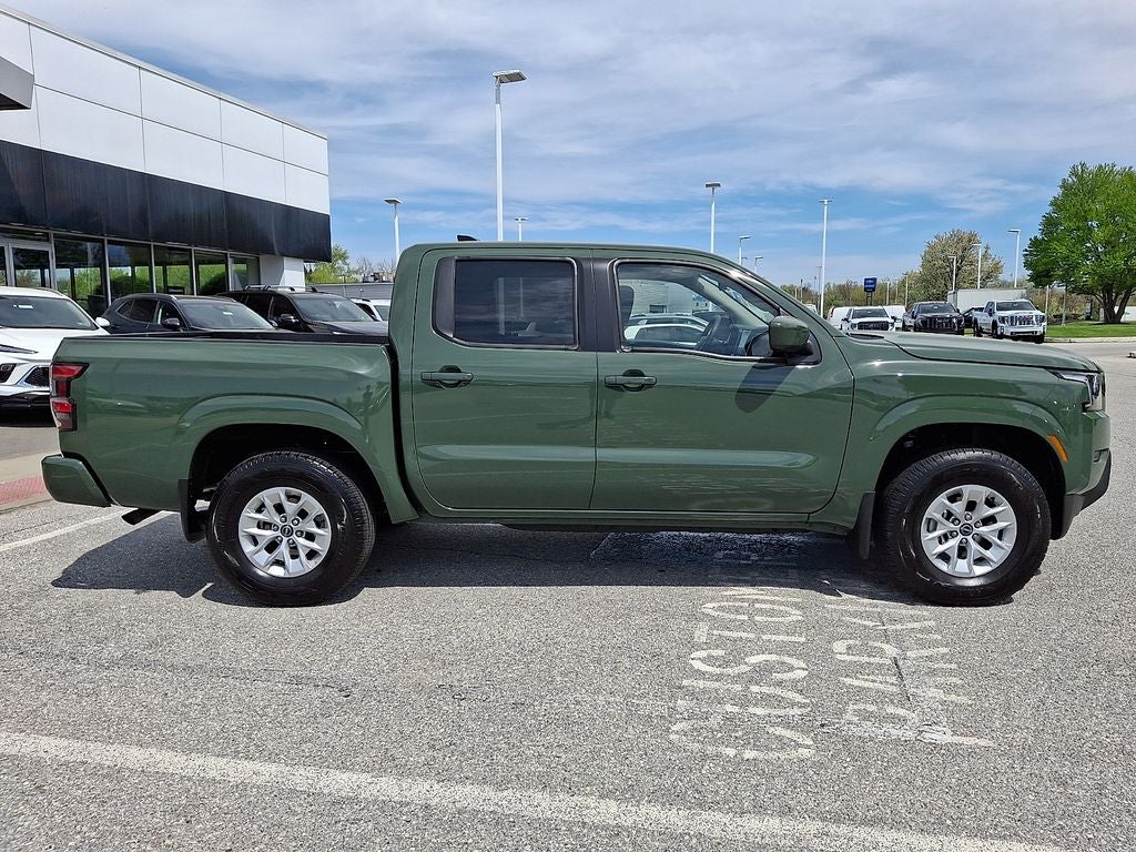 2024 Nissan Frontier SV