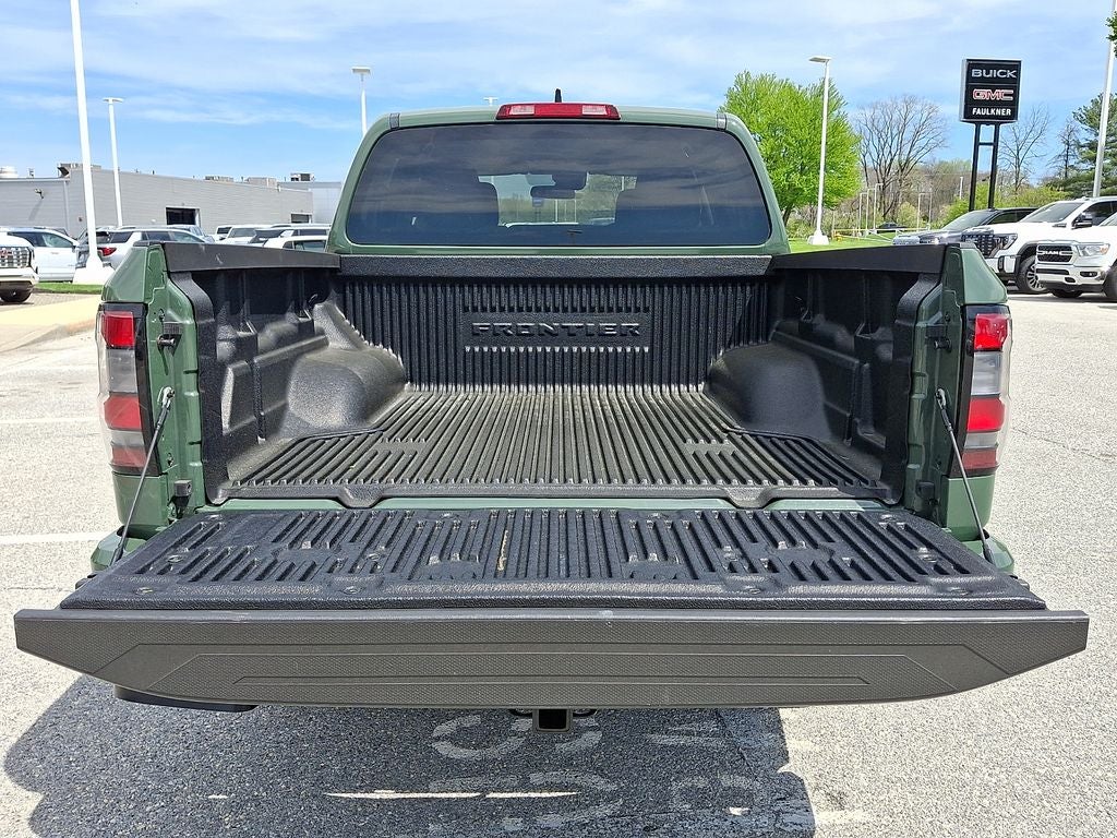 2024 Nissan Frontier SV