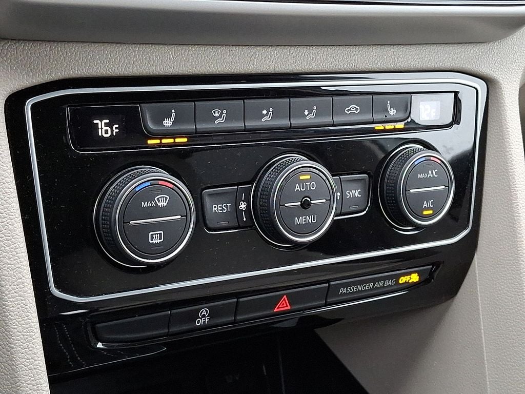 2022 Volkswagen Atlas 3.6L V6 SE w/Technology