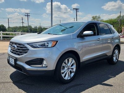 2022 Ford Edge Titanium