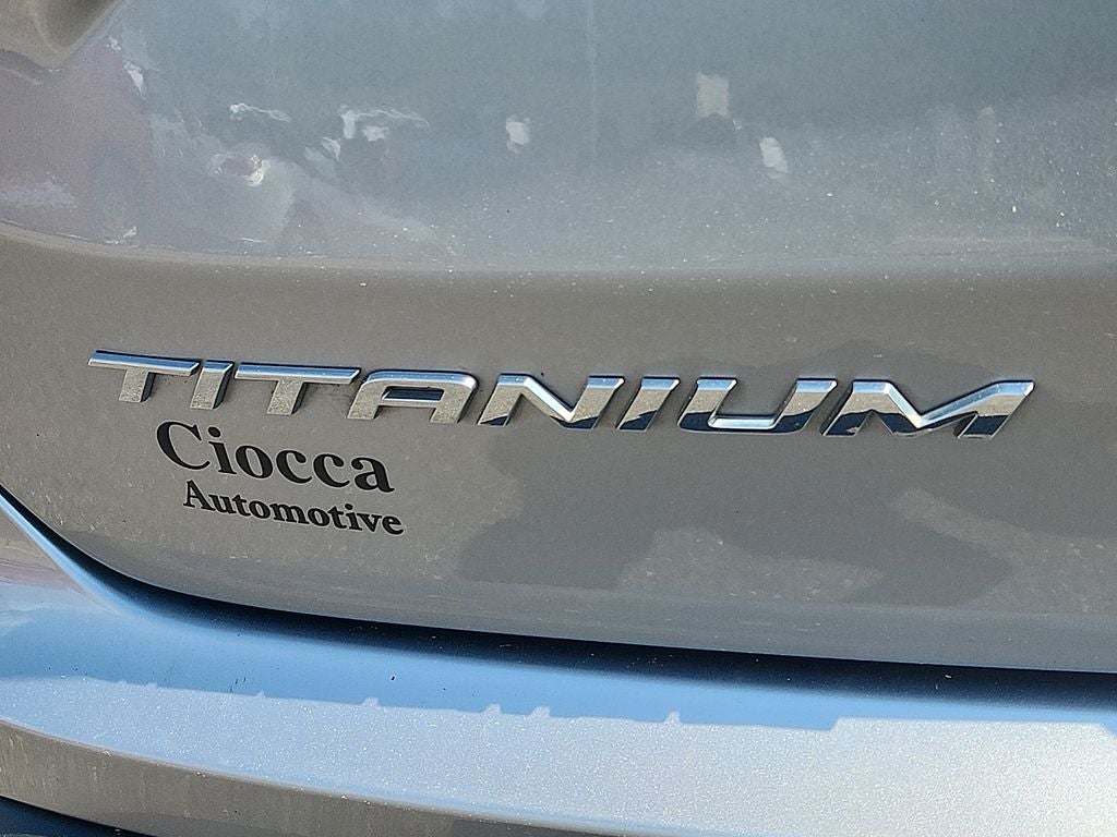2022 Ford Edge Titanium