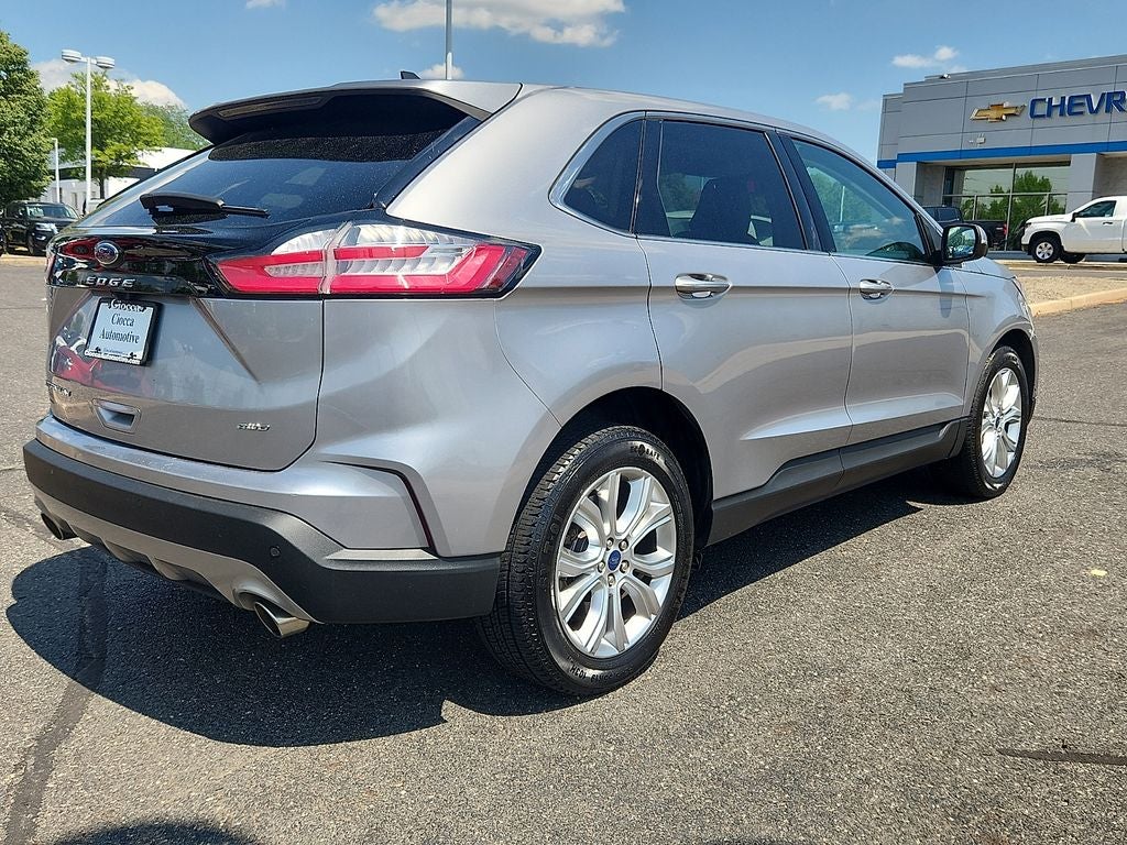 2022 Ford Edge Titanium