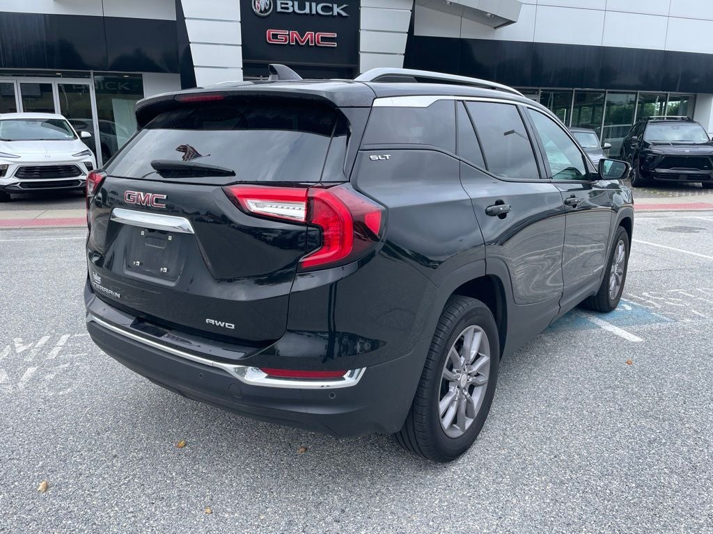 2024 GMC Terrain SLT