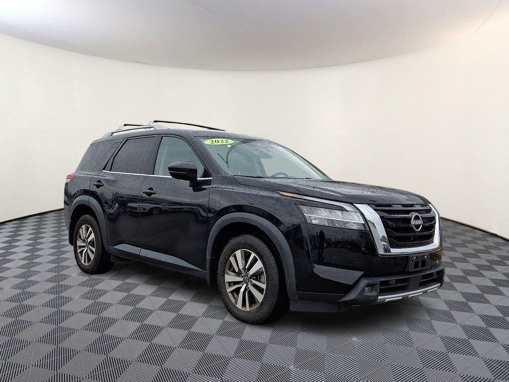 2022 Nissan Pathfinder SL