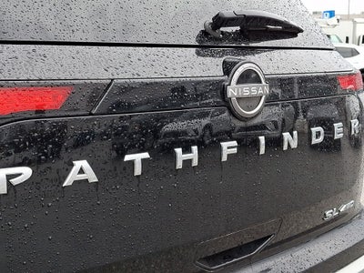2022 Nissan Pathfinder SL
