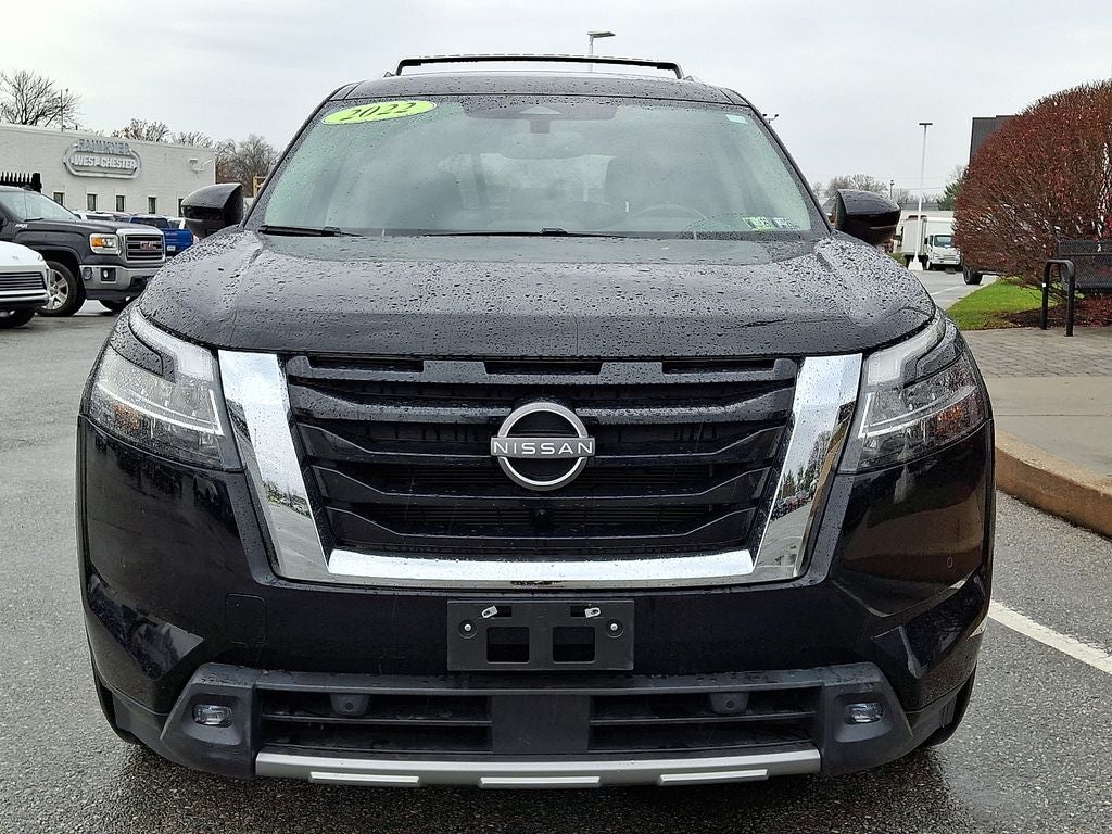 2022 Nissan Pathfinder SL