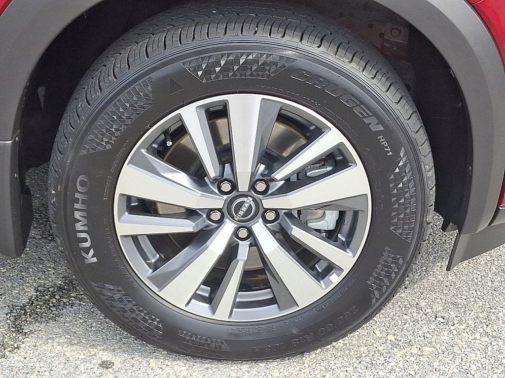 2024 Nissan Pathfinder SL