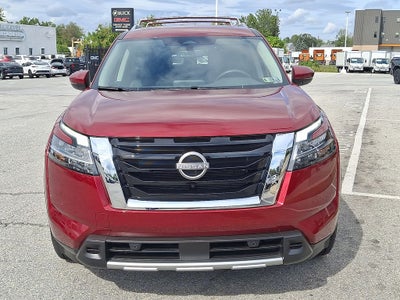 2024 Nissan Pathfinder SL
