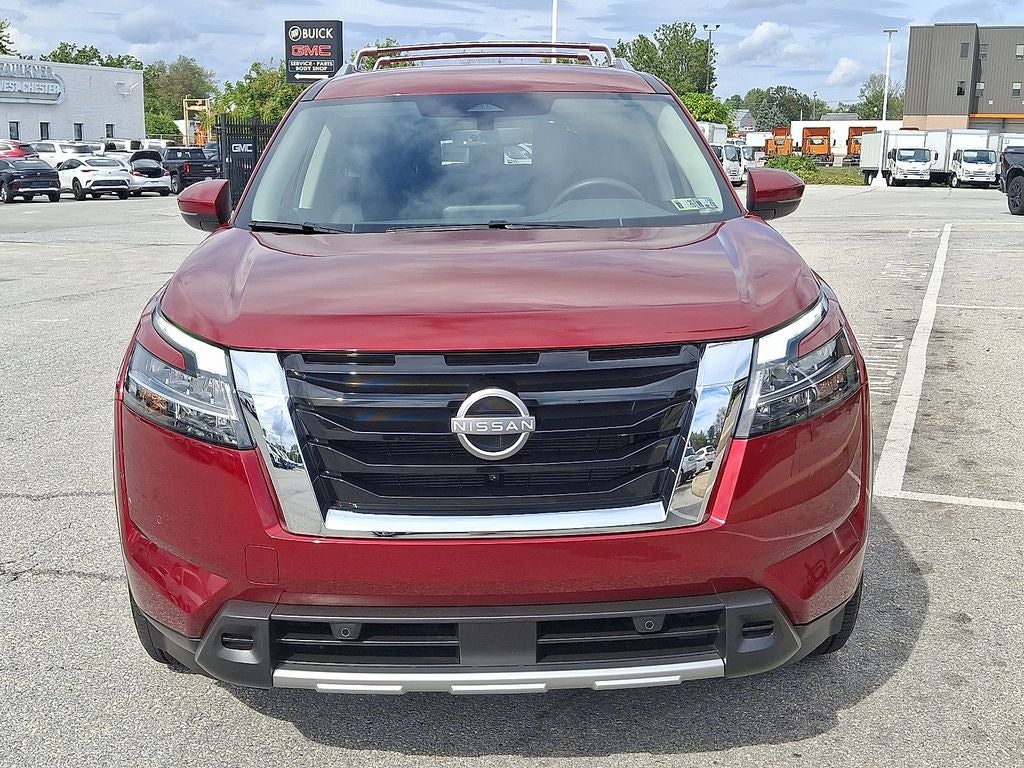 2024 Nissan Pathfinder SL