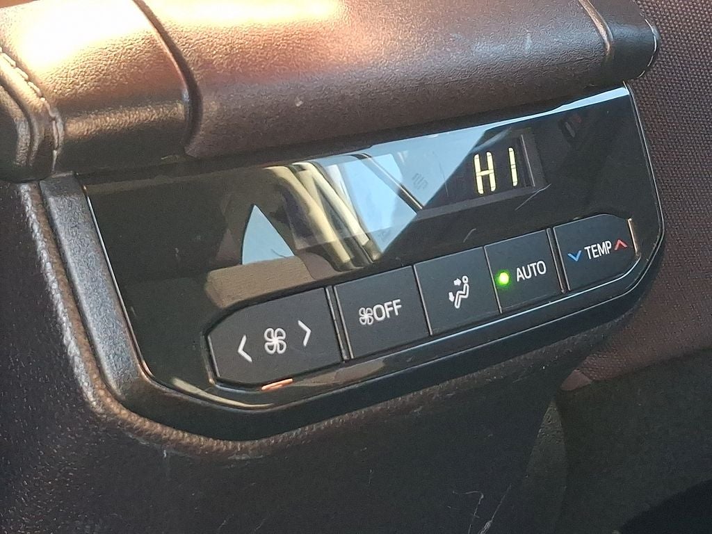 2023 Toyota Highlander Hybrid LE