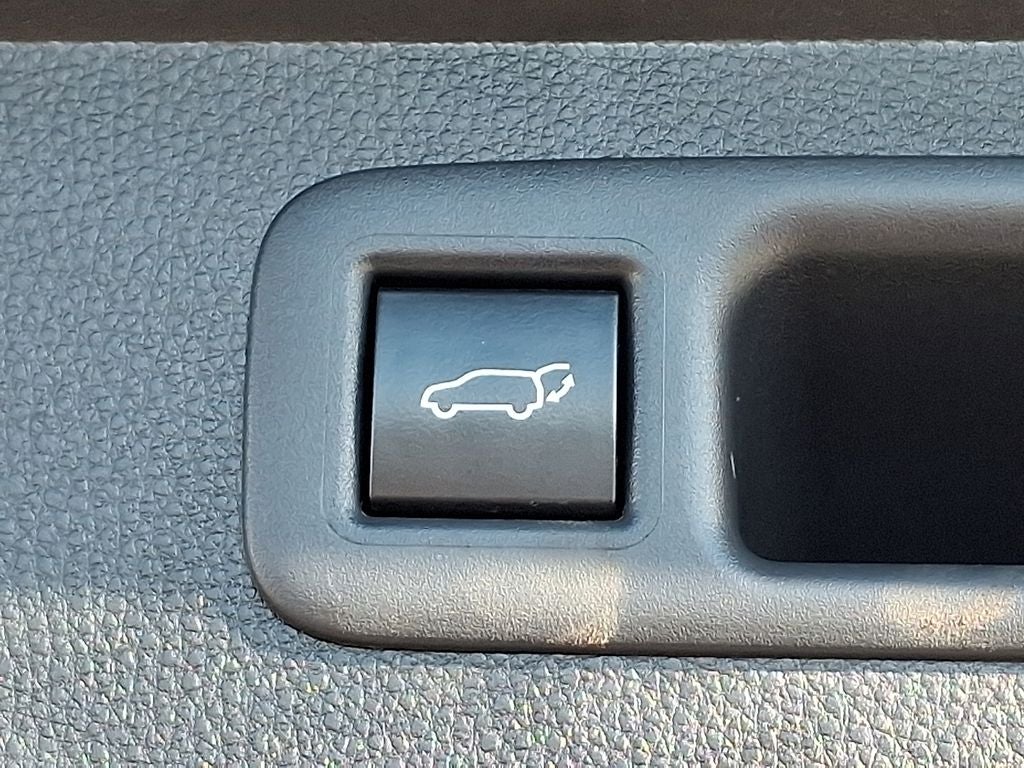 2023 Toyota Highlander Hybrid LE