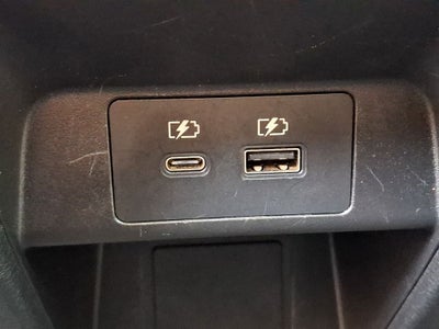 2022 Mitsubishi Outlander Base