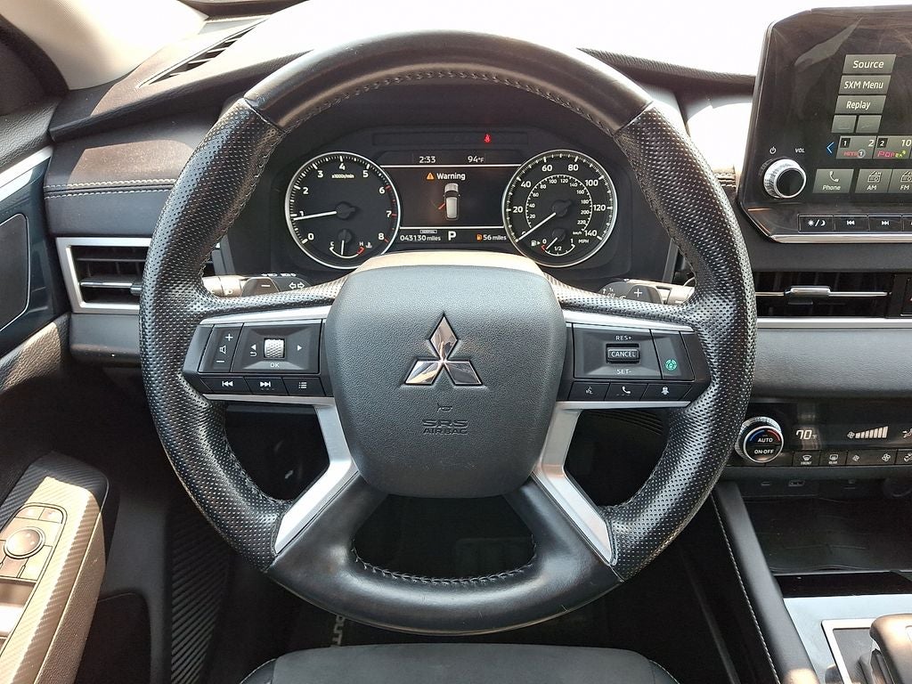 2022 Mitsubishi Outlander Base