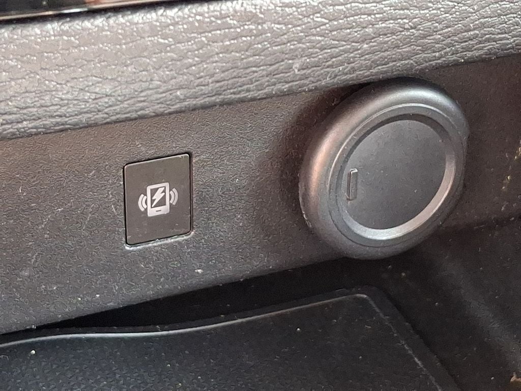 2022 Mitsubishi Outlander Base