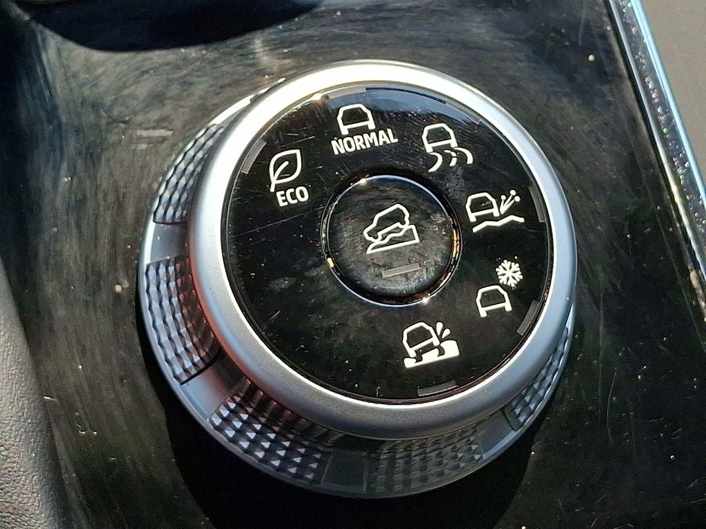 2022 Mitsubishi Outlander Base
