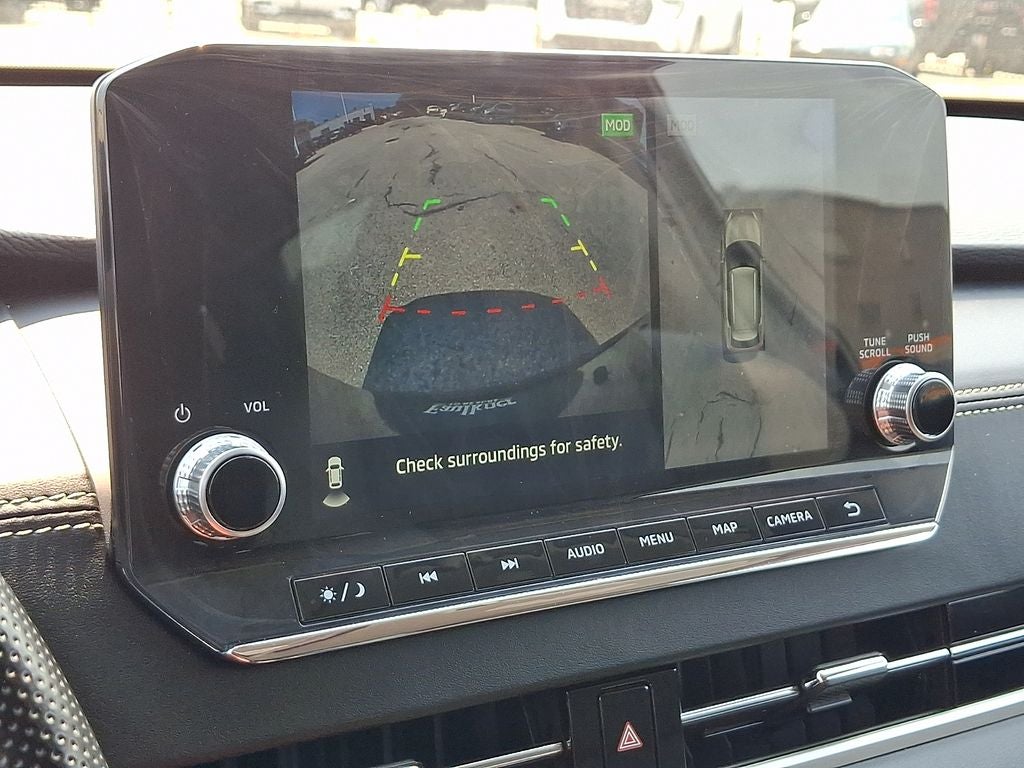 2022 Mitsubishi Outlander Base