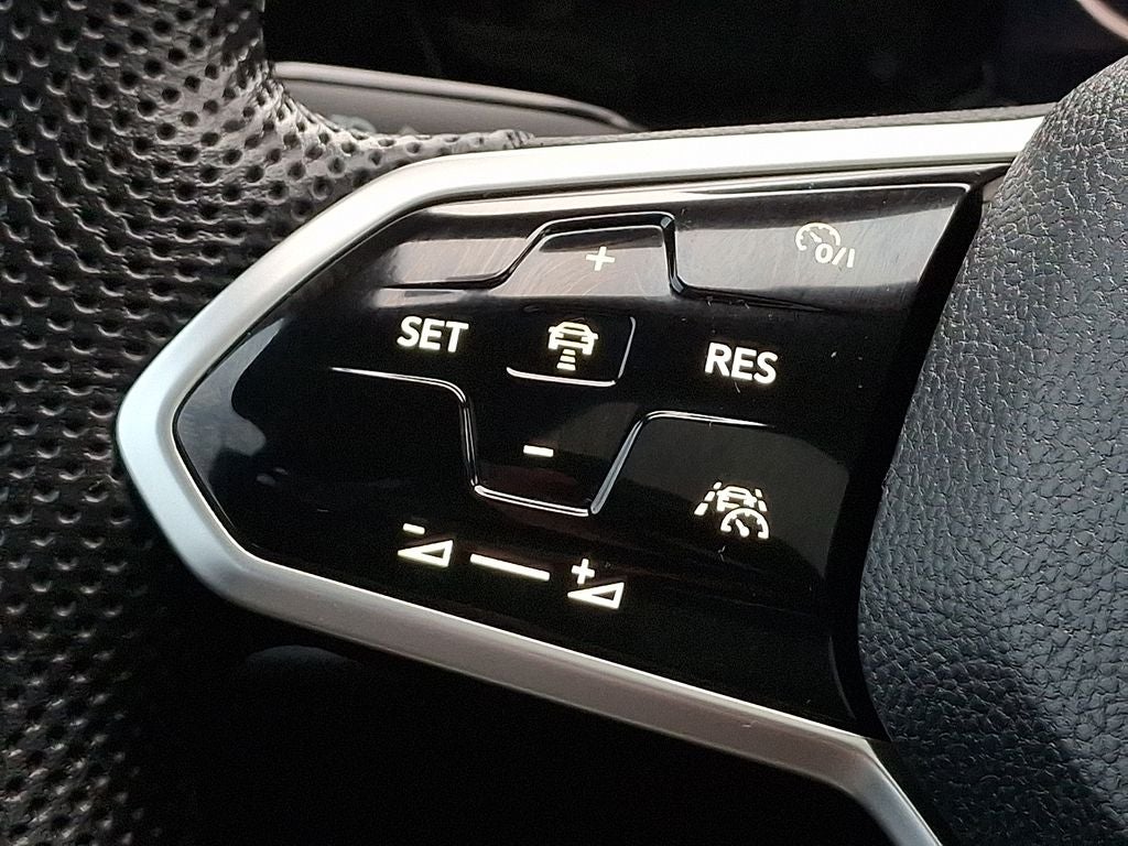 2022 Volkswagen Golf GTI 2.0T SE